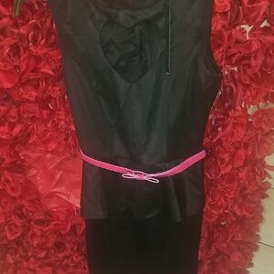 Miss Avenue Black Sexy Heart Cutout Peplum Belt Dress Size Large (Belt Stains)